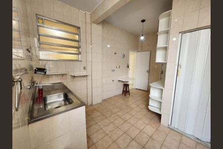 Apartamento para alugar com 68m², 3 quartos e sem vaga Apartamento para alugar com 68m², 3 quartos e sem vagaCozinha