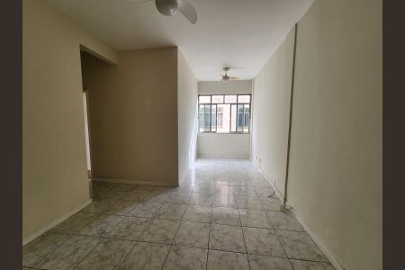 Apartamento para alugar com 68m², 3 quartos e sem vaga Apartamento para alugar com 68m², 3 quartos e sem vagaSala