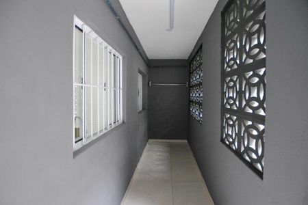AREA DE SERVIÇO de kitnet/studio para alugar com 1 quarto, 30m² em Jardim Jussara, São Paulo