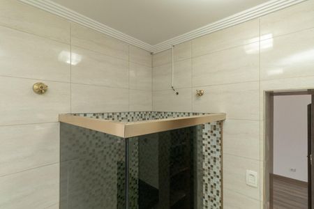 Casa para alugar com 350m², 4 quartos e 2 vagas Casa para alugar com 350m², 4 quartos e 2 vagasBanheiro da Suíte 1