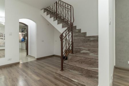 Sala de casa para alugar com 4 quartos, 350m² em Jardim Avelino, São Paulo