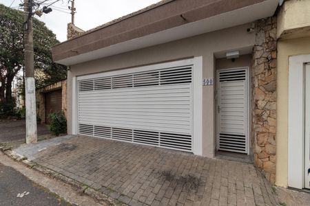 Casa para alugar com 350m², 4 quartos e 2 vagas Casa para alugar com 350m², 4 quartos e 2 vagasFachada