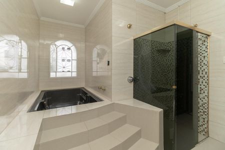 Casa para alugar com 350m², 4 quartos e 2 vagas Casa para alugar com 350m², 4 quartos e 2 vagasBanheiro da Suíte 1