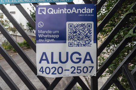 Casa para alugar com 350m², 4 quartos e 2 vagas Casa para alugar com 350m², 4 quartos e 2 vagasPlaca instalada