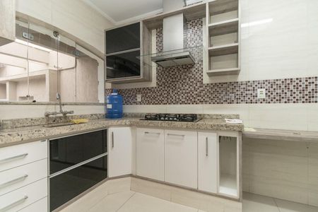 Casa para alugar com 350m², 4 quartos e 2 vagas Casa para alugar com 350m², 4 quartos e 2 vagasCozinha