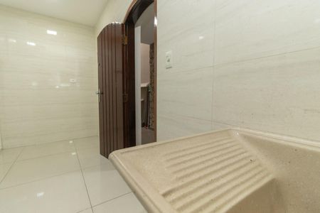 Casa para alugar com 350m², 4 quartos e 2 vagas Casa para alugar com 350m², 4 quartos e 2 vagasÁrea de Serviço