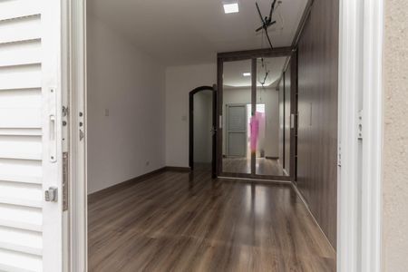 Casa para alugar com 350m², 4 quartos e 2 vagas Casa para alugar com 350m², 4 quartos e 2 vagasSuíte 1