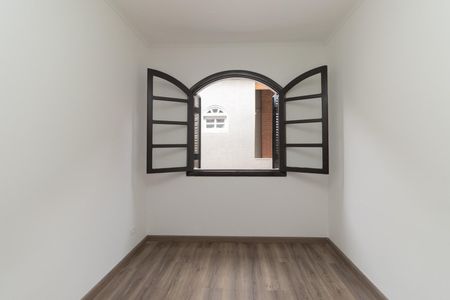 Casa para alugar com 350m², 4 quartos e 2 vagas Casa para alugar com 350m², 4 quartos e 2 vagasQuarto 2