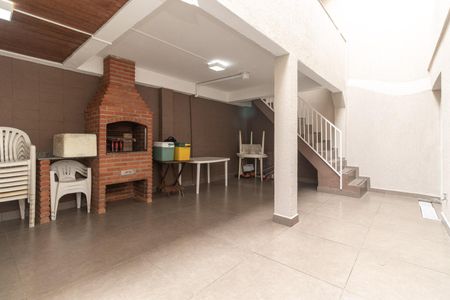 Casa para alugar com 350m², 4 quartos e 2 vagas Casa para alugar com 350m², 4 quartos e 2 vagasQuintal - Churrasqueira