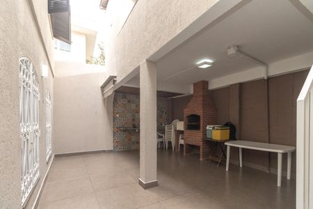 Casa para alugar com 350m², 4 quartos e 2 vagas Casa para alugar com 350m², 4 quartos e 2 vagasQuintal - Churrasqueira