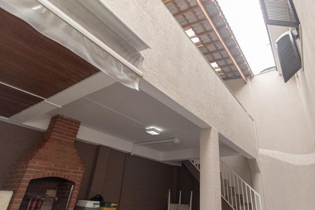 Vista externa de casa para alugar com 4 quartos, 350m² em Jardim Avelino, São Paulo