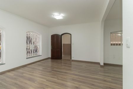 Casa para alugar com 350m², 4 quartos e 2 vagas Casa para alugar com 350m², 4 quartos e 2 vagasSala