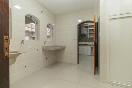 Casa para alugar com 350m², 4 quartos e 2 vagas Casa para alugar com 350m², 4 quartos e 2 vagasÁrea de Serviço