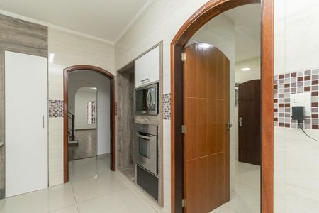 Casa para alugar com 350m², 4 quartos e 2 vagas Casa para alugar com 350m², 4 quartos e 2 vagasCozinha