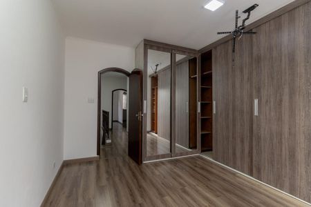 Casa para alugar com 350m², 4 quartos e 2 vagas Casa para alugar com 350m², 4 quartos e 2 vagasSuíte 1