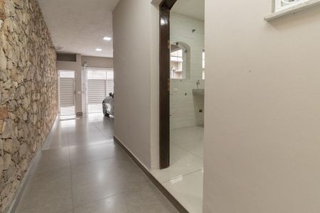 Casa para alugar com 350m², 4 quartos e 2 vagas Casa para alugar com 350m², 4 quartos e 2 vagasEntrada de serviço
