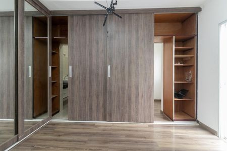 Casa para alugar com 350m², 4 quartos e 2 vagas Casa para alugar com 350m², 4 quartos e 2 vagasSuíte 1