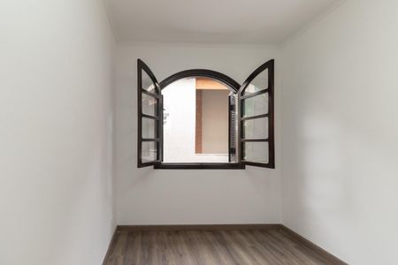 Casa para alugar com 350m², 4 quartos e 2 vagas Casa para alugar com 350m², 4 quartos e 2 vagasQuarto 2