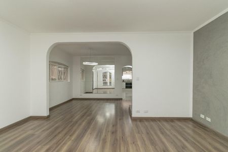 Casa para alugar com 350m², 4 quartos e 2 vagas Casa para alugar com 350m², 4 quartos e 2 vagasSala