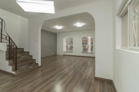 Sala de casa para alugar com 4 quartos, 350m² em Jardim Avelino, São Paulo