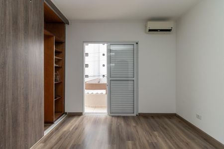 Suíte 1 de casa para alugar com 4 quartos, 350m² em Jardim Avelino, São Paulo