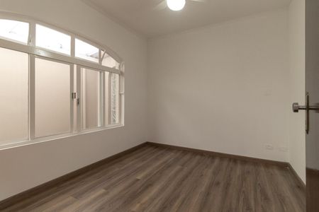 Casa para alugar com 350m², 4 quartos e 2 vagas Casa para alugar com 350m², 4 quartos e 2 vagasQuarto 1