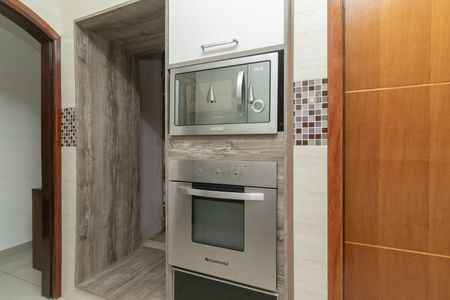 Casa para alugar com 350m², 4 quartos e 2 vagas Casa para alugar com 350m², 4 quartos e 2 vagasCozinha