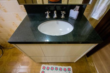 Banheiro de casa à venda com 3 quartos, 181m² em Parque Bandeirante, Santo André