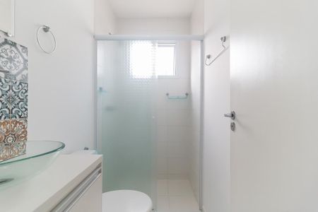Banheiro de apartamento para alugar com 2 quartos, 57m² em Jardim Marica, Mogi das Cruzes