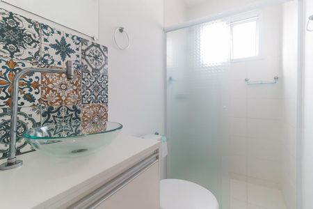 Banheiro de apartamento para alugar com 2 quartos, 57m² em Jardim Marica, Mogi das Cruzes