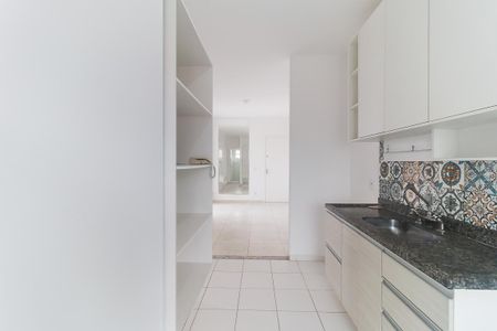 Cozinha de apartamento para alugar com 2 quartos, 57m² em Jardim Marica, Mogi das Cruzes