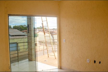 Sala de casa à venda com 2 quartos, 196m² em Setor Estrela Dalva, Goiânia