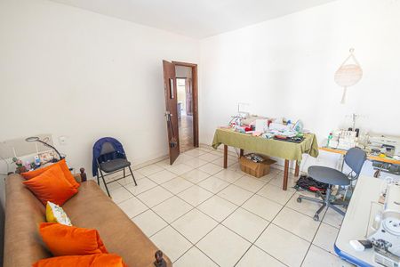 Casa à venda com 3 quartos, 360m² em Inconfidência, Belo Horizonte