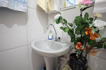 Casa à venda com 124m², 4 quartos e 1 vaga Casa à venda com 124m², 4 quartos e 1 vagaBanheiro