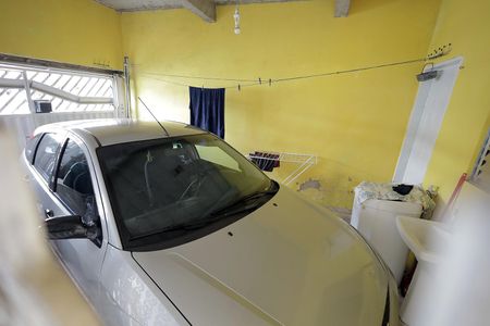 Garagem de casa à venda com 4 quartos, 124m² em Vila Linda, Santo André