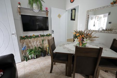 Casa à venda com 124m², 4 quartos e 1 vaga Casa à venda com 124m², 4 quartos e 1 vagaSala