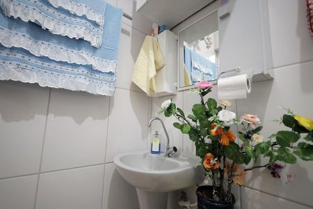 Banheiro de casa à venda com 4 quartos, 124m² em Vila Linda, Santo André