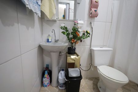 Casa à venda com 124m², 4 quartos e 1 vaga Casa à venda com 124m², 4 quartos e 1 vagaBanheiro