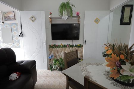 Casa à venda com 124m², 4 quartos e 1 vaga Casa à venda com 124m², 4 quartos e 1 vagaSala