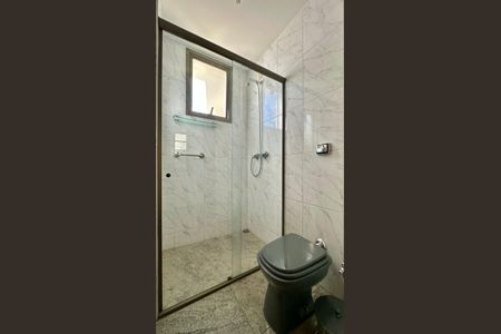 Apartamento à venda com 212m², 4 quartos e 3 vagas Apartamento à venda com 212m², 4 quartos e 3 vagasBanheiro