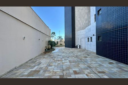 Apartamento à venda com 212m², 4 quartos e 3 vagas Apartamento à venda com 212m², 4 quartos e 3 vagasÁrea comum