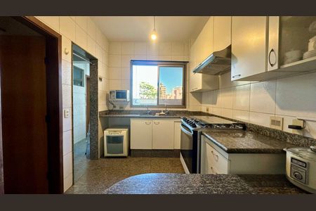 Cozinha de apartamento à venda com 4 quartos, 212m² em Cruzeiro, Belo Horizonte