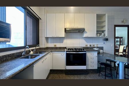 Cozinha de apartamento à venda com 4 quartos, 212m² em Cruzeiro, Belo Horizonte