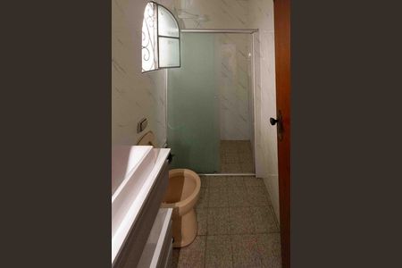 Casa para alugar com 250m², 2 quartos e 2 vagas Casa para alugar com 250m², 2 quartos e 2 vagasBanheiro da Suite