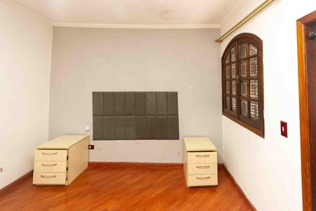 Casa para alugar com 250m², 2 quartos e 2 vagas Casa para alugar com 250m², 2 quartos e 2 vagasSuite