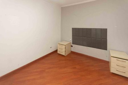 Casa para alugar com 250m², 2 quartos e 2 vagas Casa para alugar com 250m², 2 quartos e 2 vagasSuite