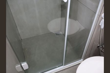 Banheiro de apartamento para alugar com 1 quarto, 32m² em Vila Ivone, São Paulo