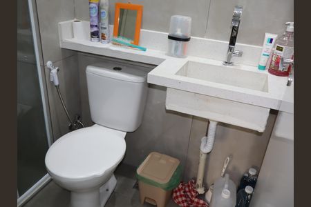 Banheiro de apartamento para alugar com 1 quarto, 32m² em Vila Ivone, São Paulo