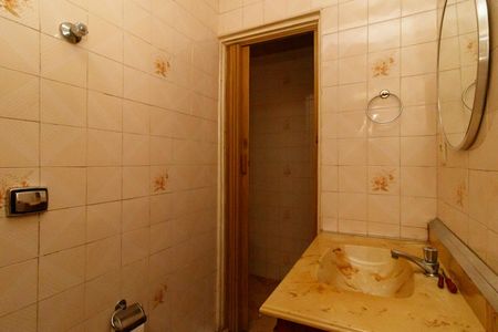 Banheiro de casa à venda com 1 quarto, 81m² em Parque Vitoria, São Paulo