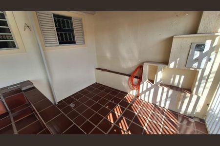 Garagem de casa à venda com 2 quartos, 100m² em Vila Padre Manoel de Nobrega, Campinas